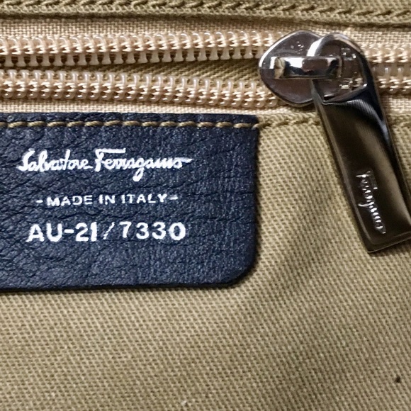 Elegant Ferragamo Leather Business Tote, Nero, Large 17Wx16.5Hx6.5Basex6.5Drop - Picture 7 of 8